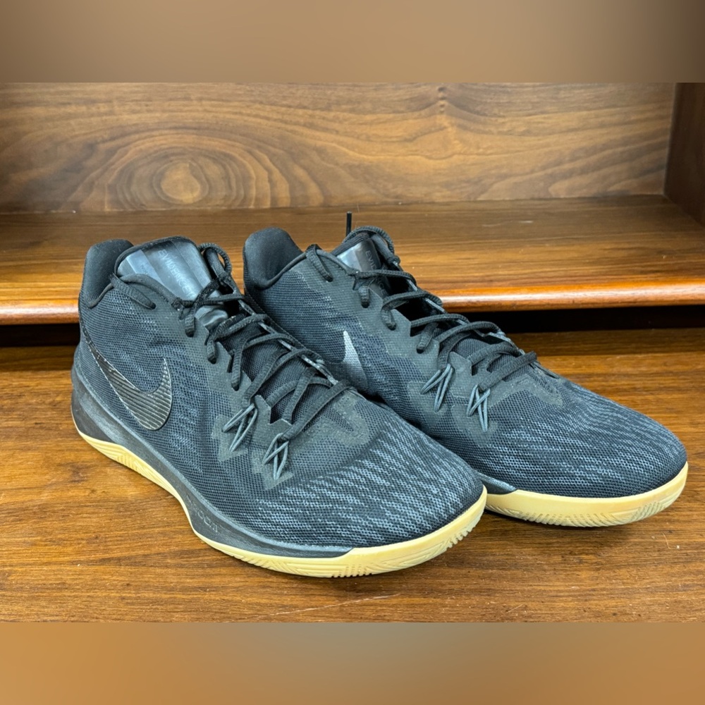 Nike Zoom Evidence II Men’s Shoes, Black & Gum Soles, Size 12, 908976-012